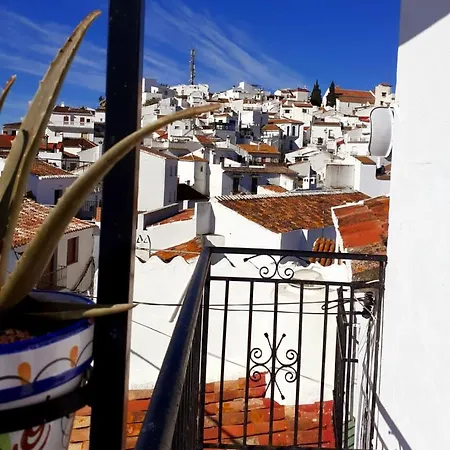 Holiday home Renovated Cinema Town House In Comares Malaga