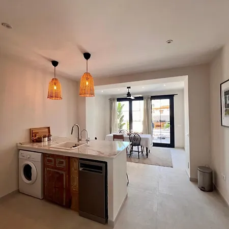 Renovated Cinema Town House In Comares Malaga