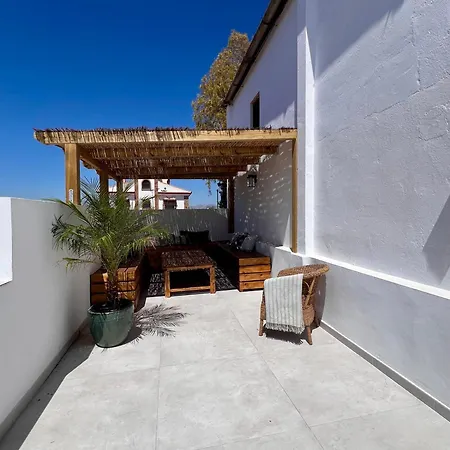 Renovated Cinema Town House In Comares Malaga